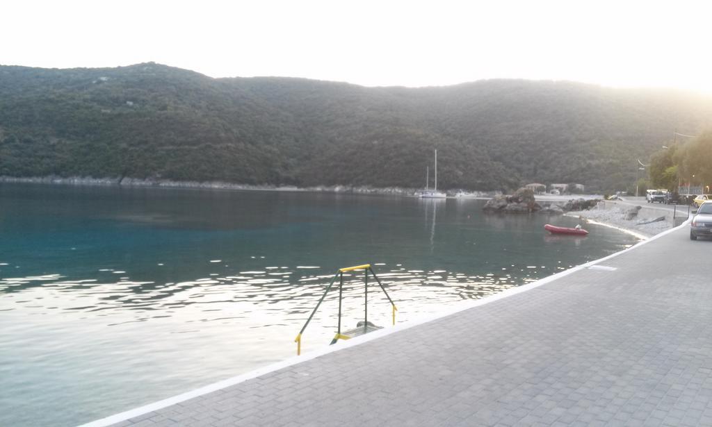 Porto Poros Apartment Mikros Gialos Exterior photo