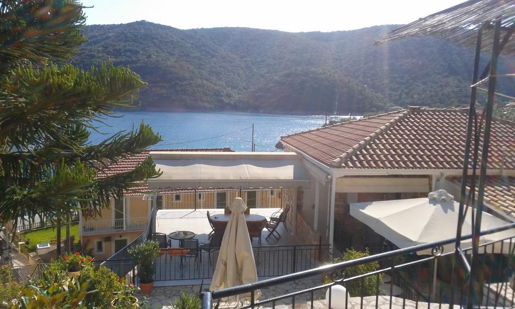 Porto Poros Apartment Mikros Gialos Exterior photo