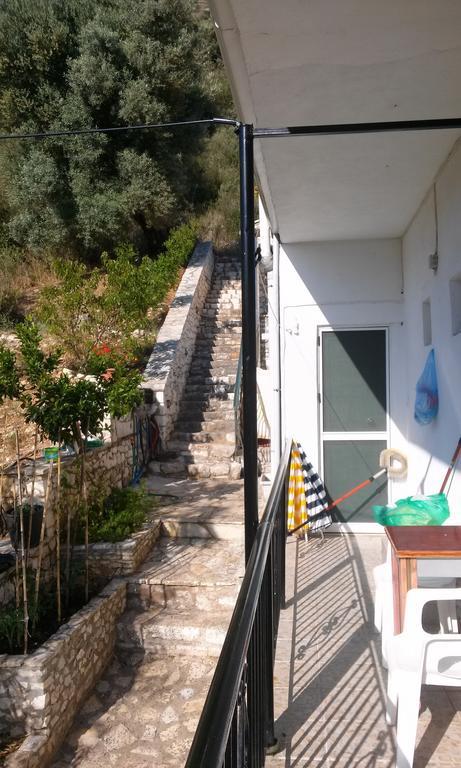 Porto Poros Apartment Mikros Gialos Exterior photo