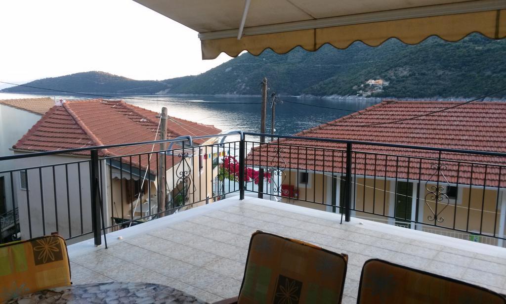 Porto Poros Apartment Mikros Gialos Exterior photo