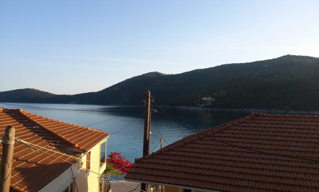 Porto Poros Apartment Mikros Gialos Exterior photo