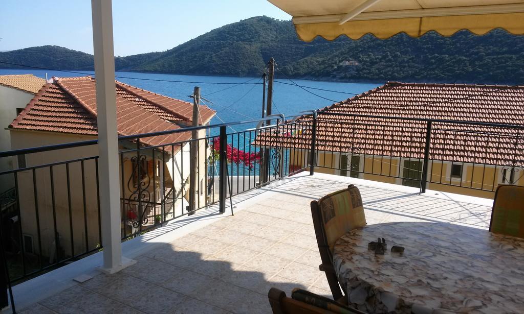 Porto Poros Apartment Mikros Gialos Exterior photo